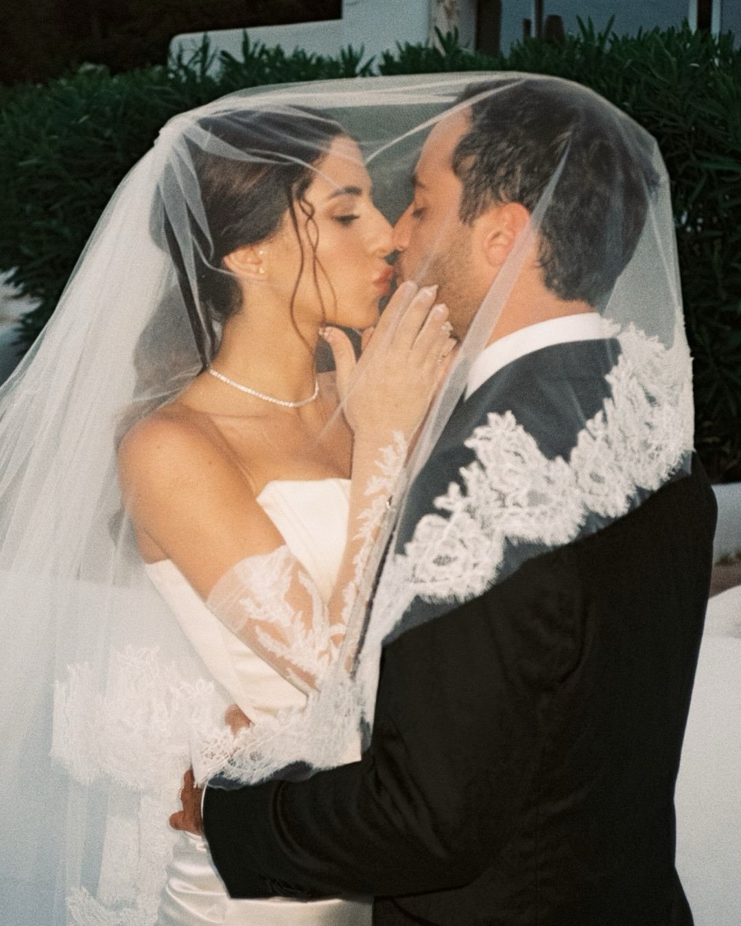 During this Valentine&rsquo;s Week, I&rsquo;ve found myself reflecting on the one part of a wedding you can&rsquo;t design.

Not the table.
Not the dress.
Not even the setting.

It&rsquo;s the couple.

The way they find each other in the middle of it