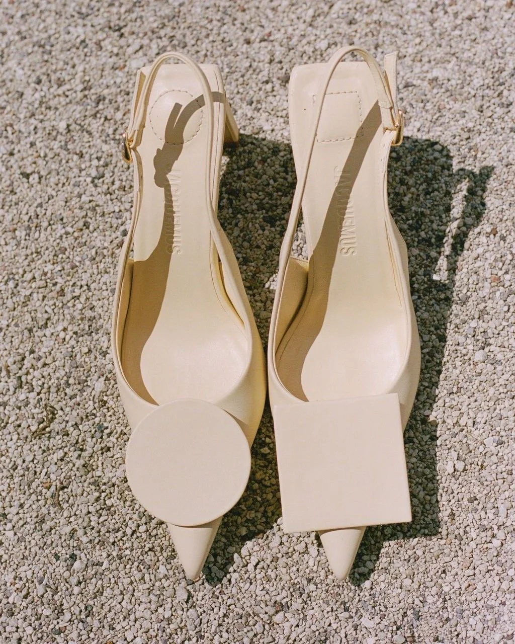 Sculptural and quietly striking, once again Jacquemus brings a sense of modernity from the catwalk to the world of JC Bespoke Events.

The kind of shoe that can transform an entire look.

@jacquemus