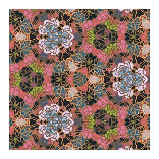 &bull;&bull;&bull; sneakpeek 👀✨&bull;&bull;&bull;
.
.
.
#wip #workinprogress #pattern #kaleidoscope #sneakpeek #repeat #color #makersgonnamake #surfacedesign #artistsofinstagram #megdrew #megdrewart