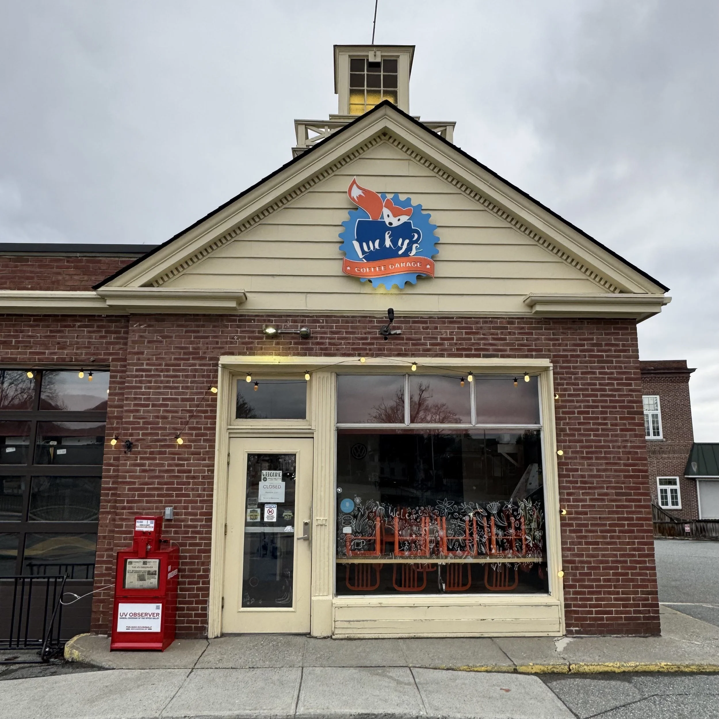 Lucky's Coffee Garage