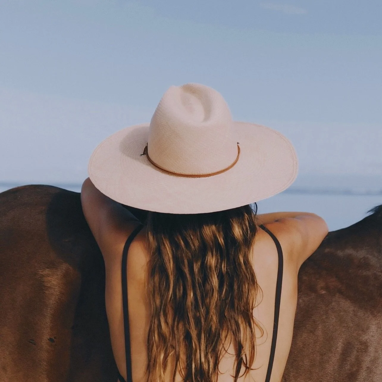 THE OCEAN IS CALLING // straw hat in-store