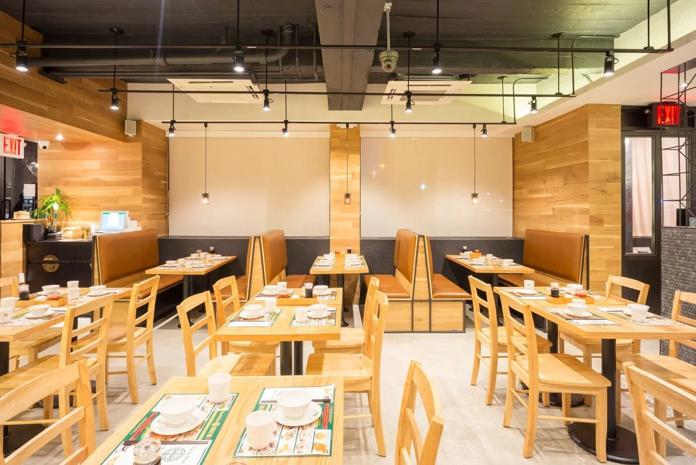 Beautiful restaurant design-build Queens NY
