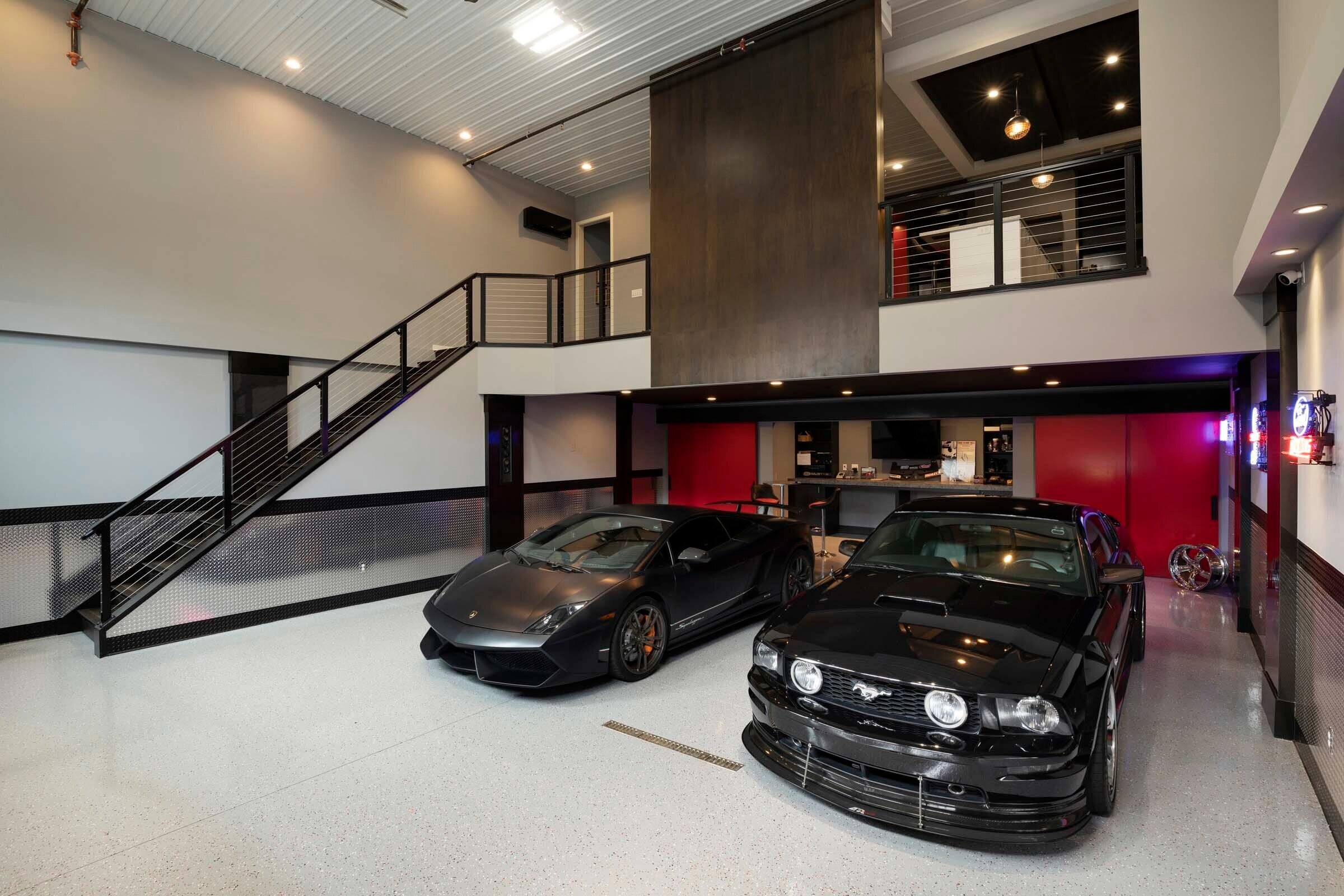 Sleek-garage-condo-01.jpg