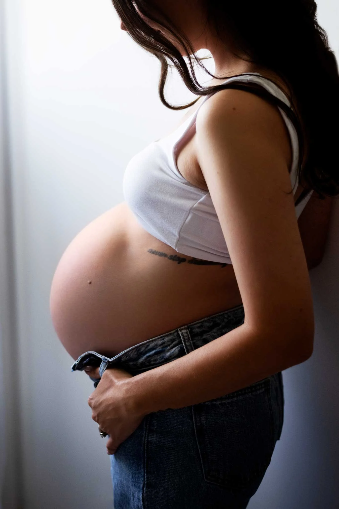 Boudoir photographer of maternity boudoir photography Sunshine Coast. Brisbane boudoir photographer of boudoir photography.