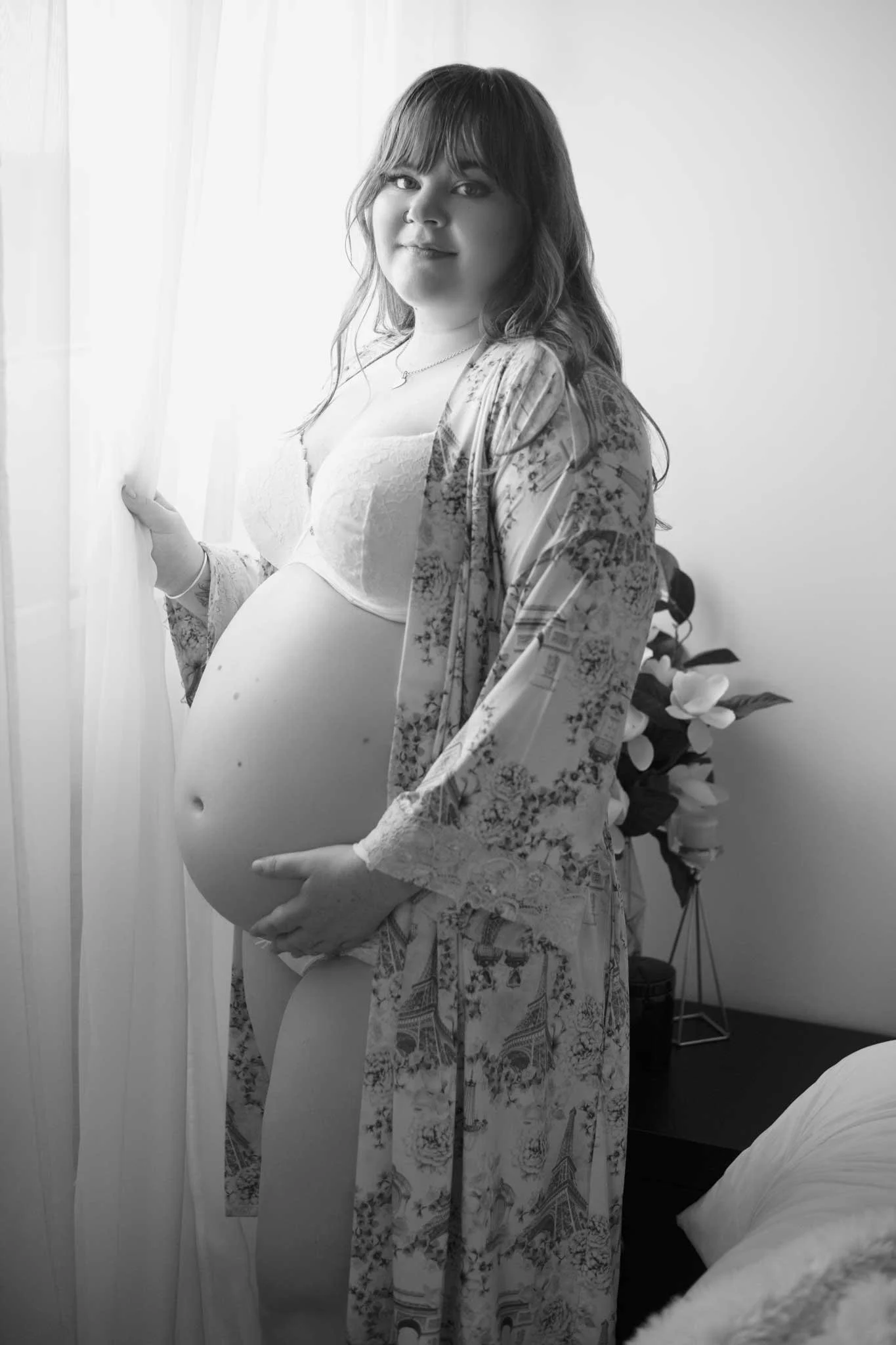 Boudoir photographer of maternity photography Sunshine Coast. Brisbane boudoir photographer of boudoir photography.