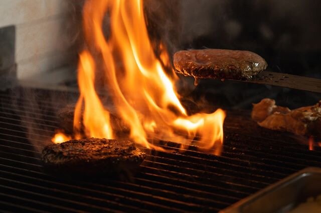 Bringing more heat to Miami with our Wagyu burgers topped with smoked gouda, bacon jam and onion aioli. Get &lsquo;em while they&rsquo;re hot! 🔥