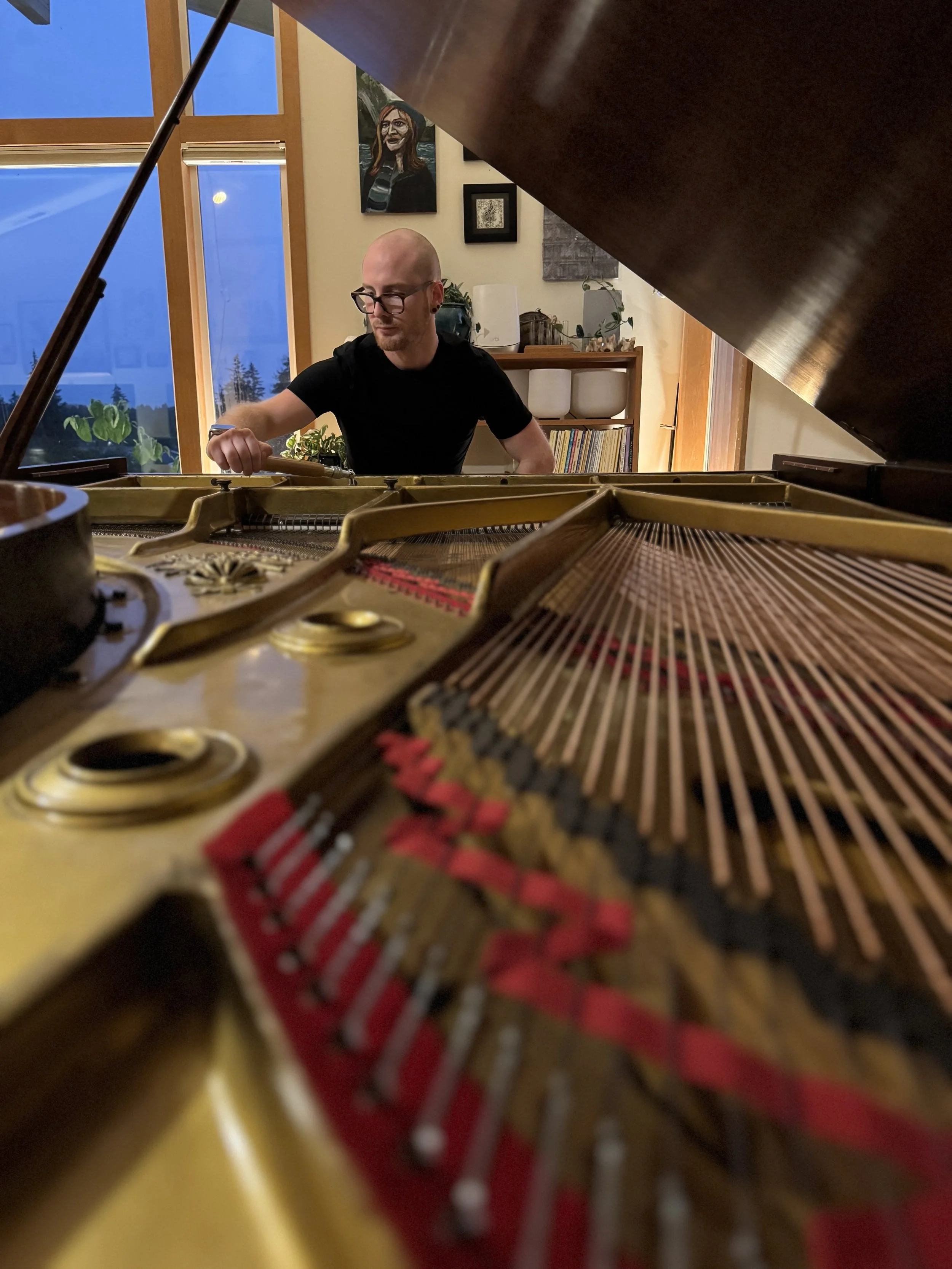 piano-tuner-tuning-graham-wa.jpeg