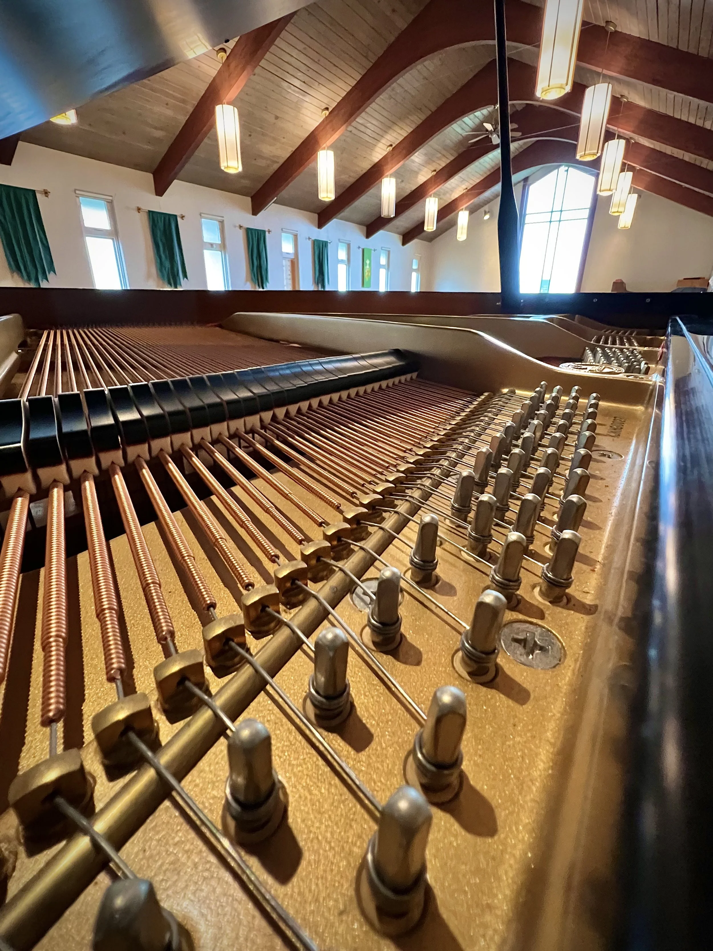 piano-tuner-tuning-lacey-wa.jpeg