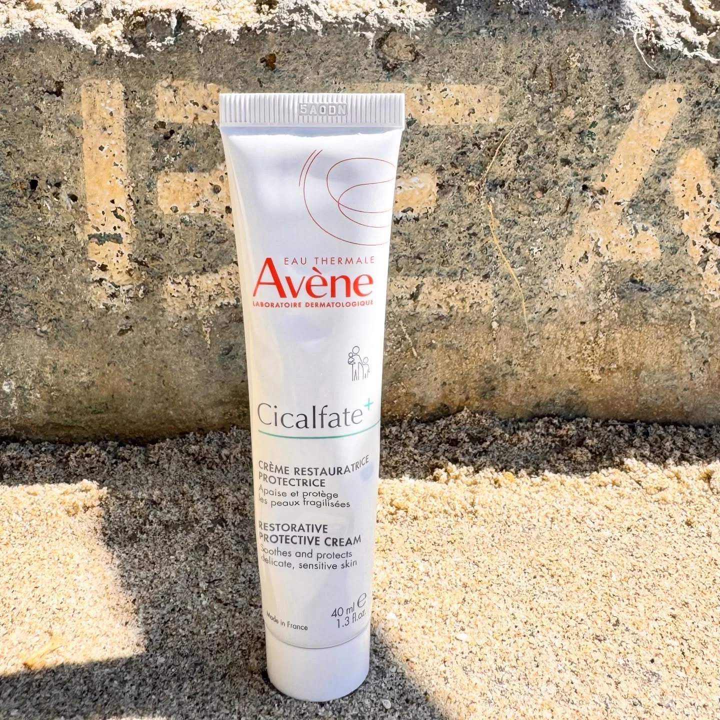 Your SUPERHERO!! Dermatologist recommended multi-purpose skin barrier solution. Voted by @marieclairemag 2025 Best Moisturizer Overall!
Daily Moisturizer + Sensitive Skin + Minor Cuts + Eczema-prone skin + Infants 
#buildyourskincareroutine 
.
#lagun