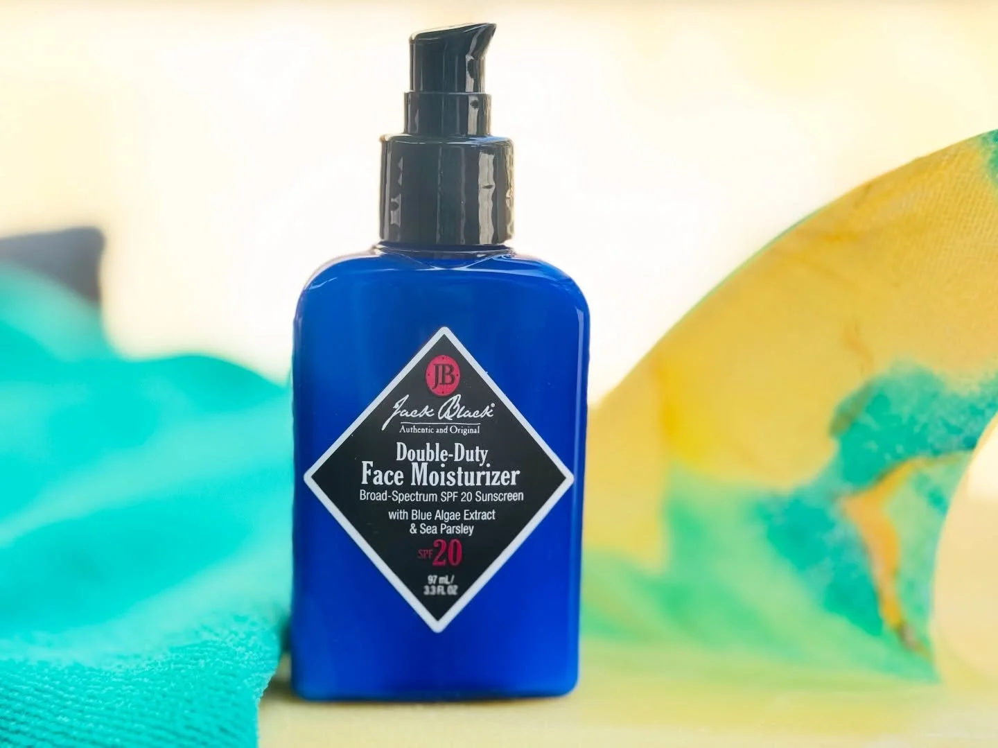 ✌️hey guys NEW @getjackblack start your day the right way &amp; keep your skin hydrated &amp; fresh 💙
Simple, Results &amp; best for everyday!