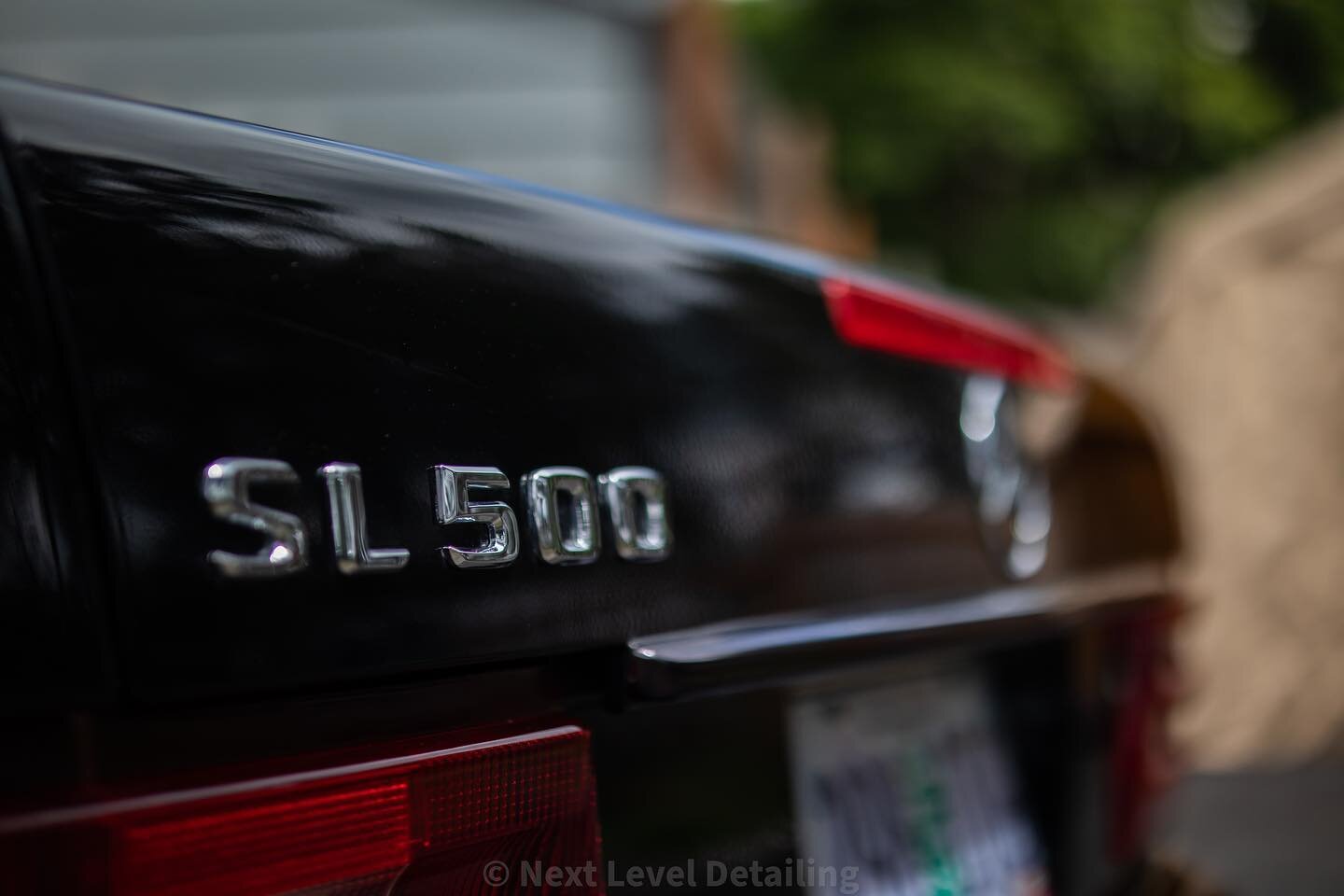 SL 500 

Came in for an Exterior Detail and Interior Detail.

Owner : @sunwoops 
&bull;
&bull;
&bull;
&bull;
#mercedes #german #luxury #hashtag #black #mercedesbenz #car #cars #carporn #carsofinstagram #cargram #photography #photo #photooftheday #pic