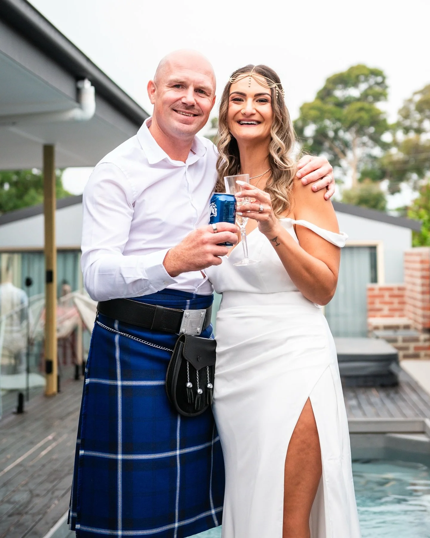 💍 H &amp; R

Two legends, a beautiful backyard celebration surrounded by family &amp; friends, and an @idodrivethruweddings ceremony by @zenalythgo.celebrant - doesn&rsquo;t get much better than that! 

#geelongwedding #geelongweddingphotographer #w