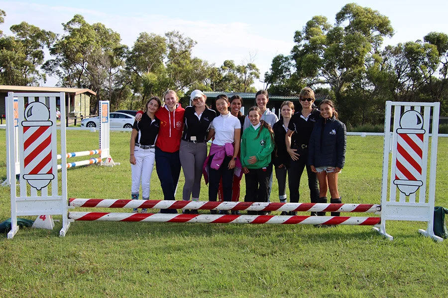 northside_show_jumping_team_course_walk_900x600.jpg