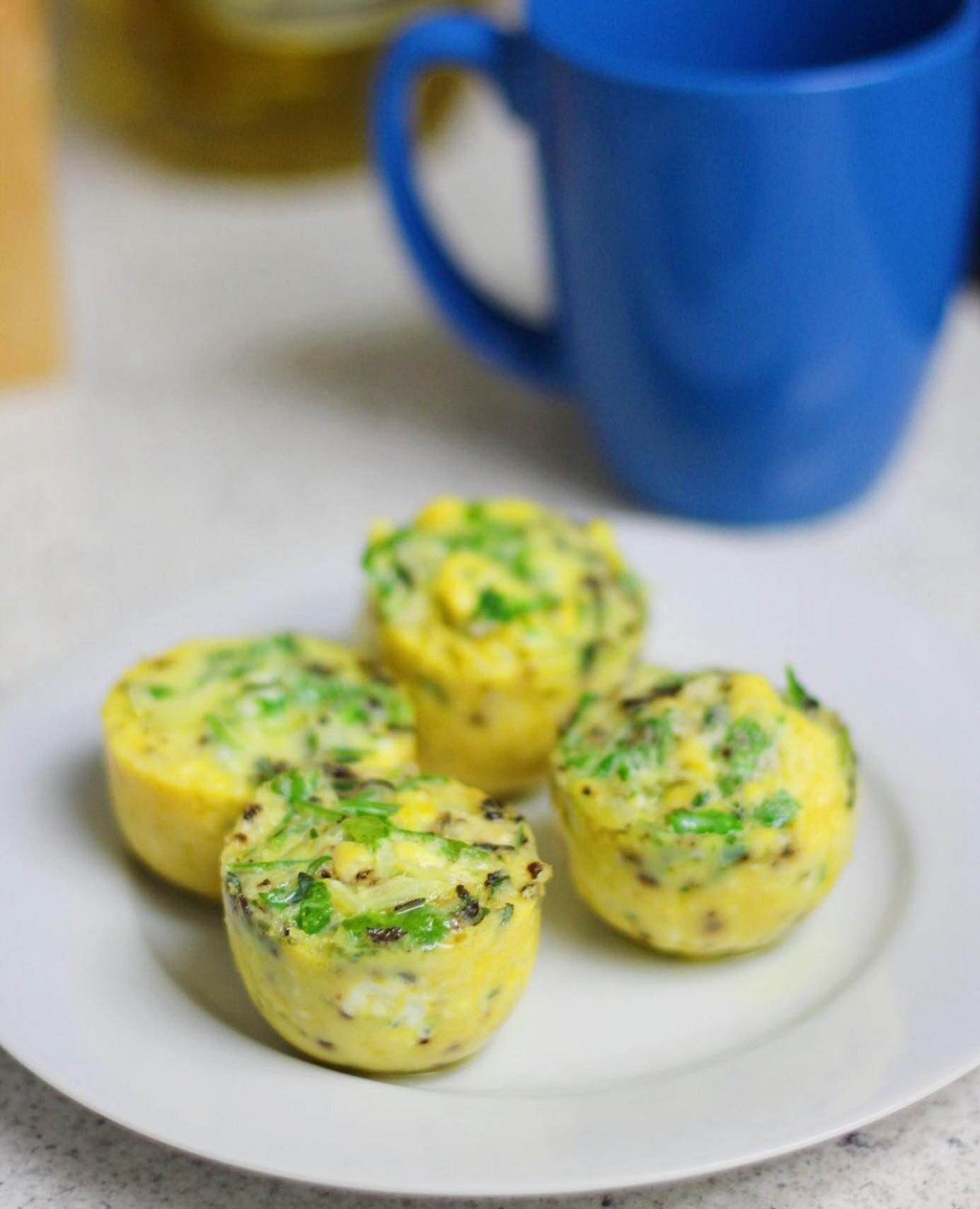 On the menu this week...Paleo copycat Starbucks egg bites! I made these in the instant pot and they might be the easiest meal prep I&rsquo;ve ever done 💁&zwj;♀️ I ended up using whatever leftovers I had in the fridge which is another thing that&rsqu