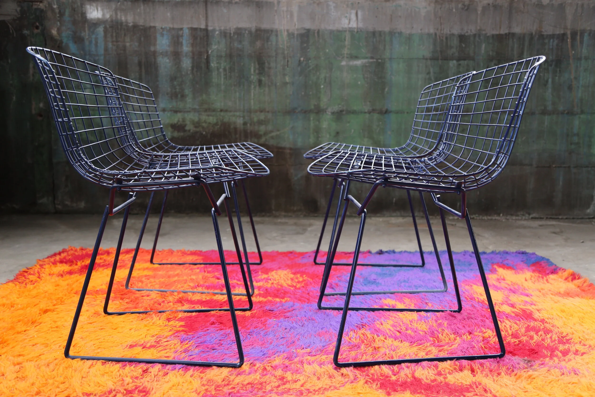 Set_4_Vintage_MidCenturyModern_Dining_Chairs_by_Harry_Bertoia_for_Knoll.JPG