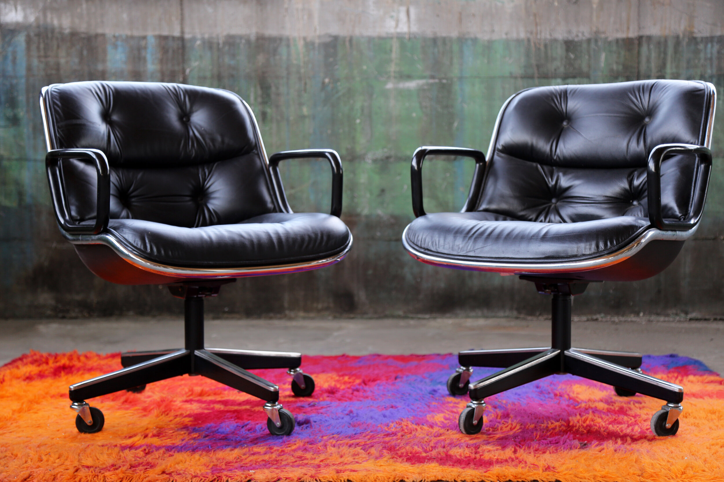 Charles_Pollock_for_Knoll_International_Leather_Executive_Desk_Chairs.jpg