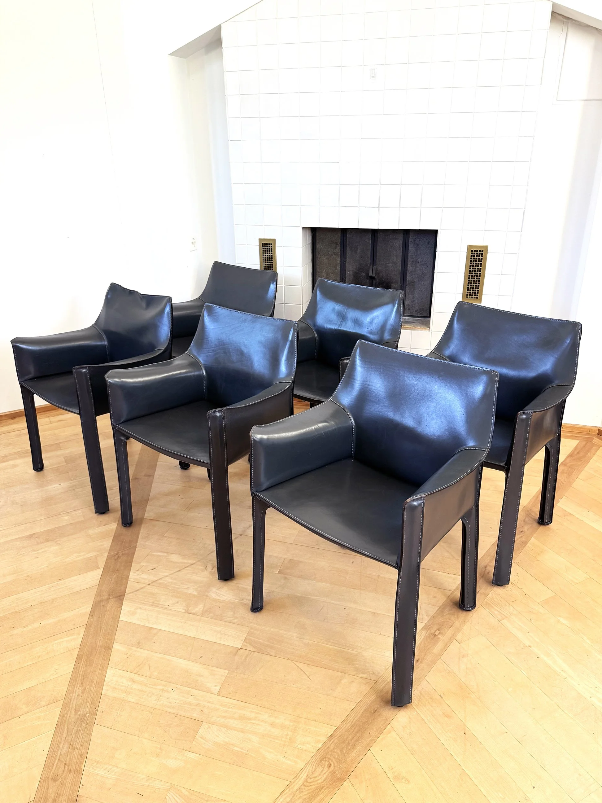 Set of Six 70s Cab 413 Armchairs Mario Bellini Cassina Dark Grey / Black Leather