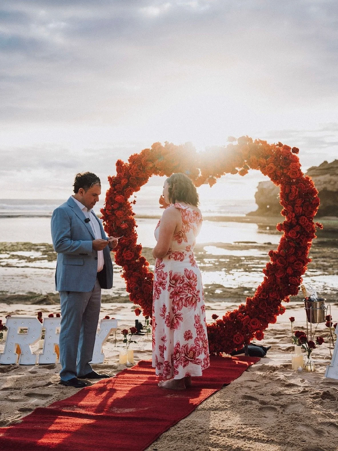 The setup with a backdrop to match 😍🥰

Thanks to the beautiful couple for letting us be a part of their special moment!! 

📸 @laterstory 

#proposal #beachproposal #proposalplanner #morningtonpeninsula