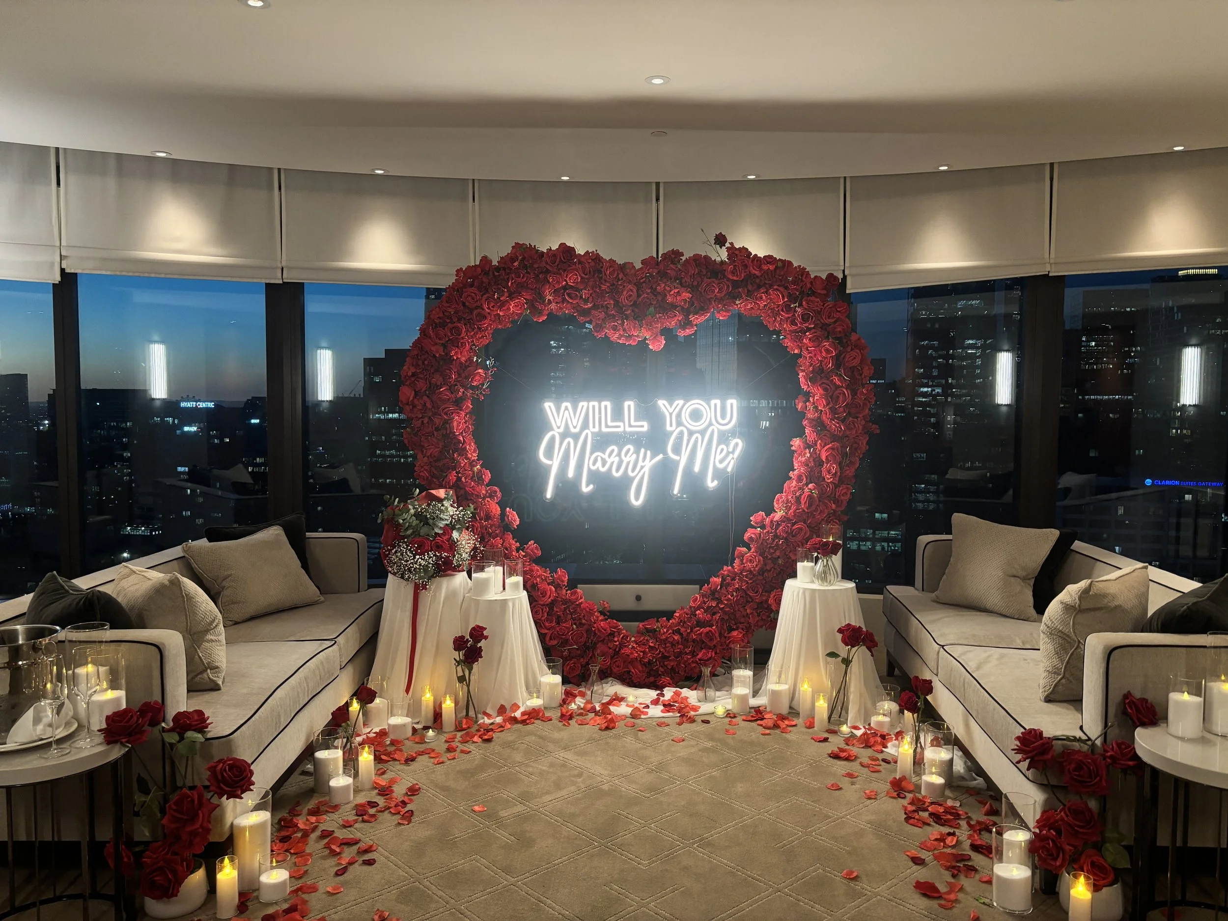 ThePremierSuite_CrownTowers_RedDream.jpg