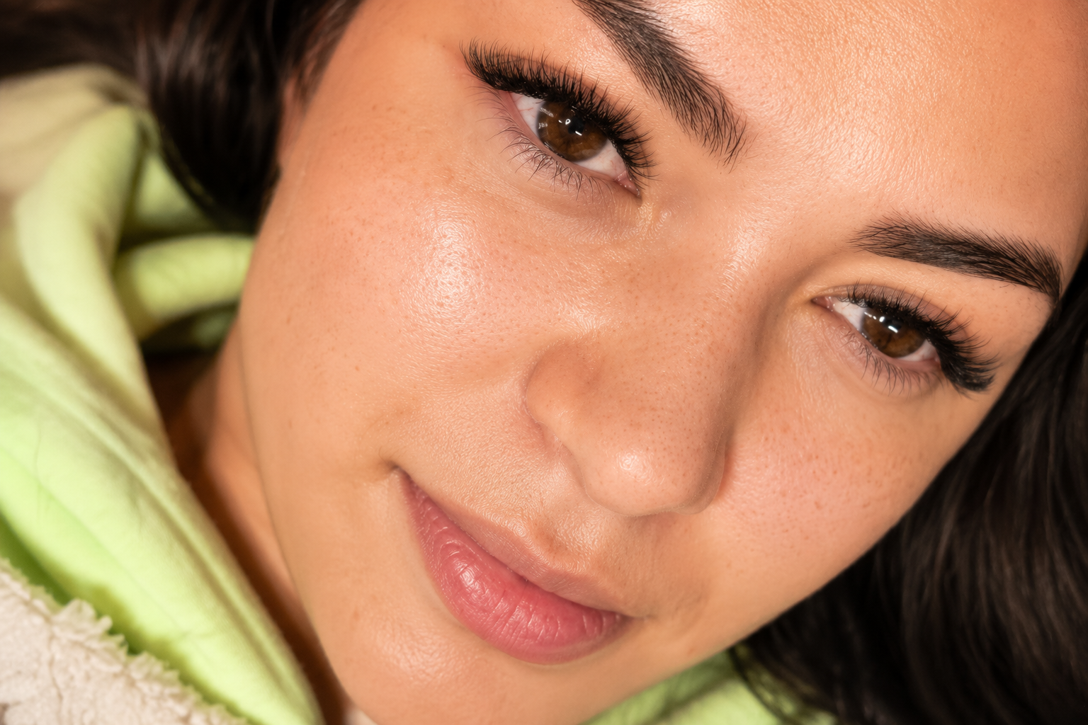 Volume Lashes by Erzhena