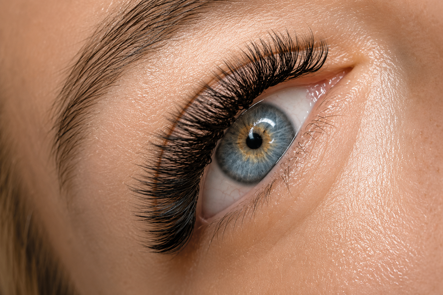 Volume Lashes by Candace