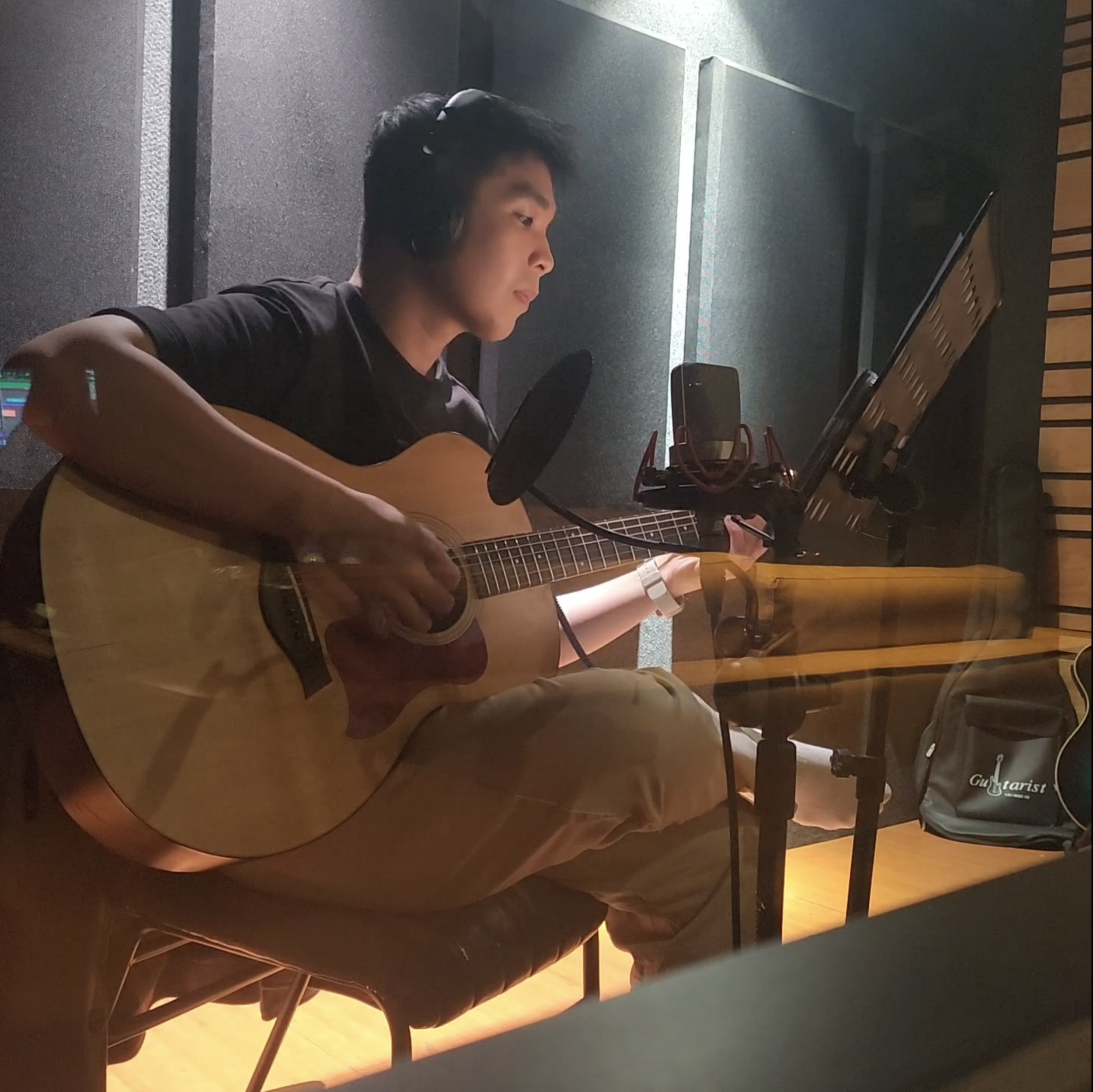 Phu Nguyen - Guitarist