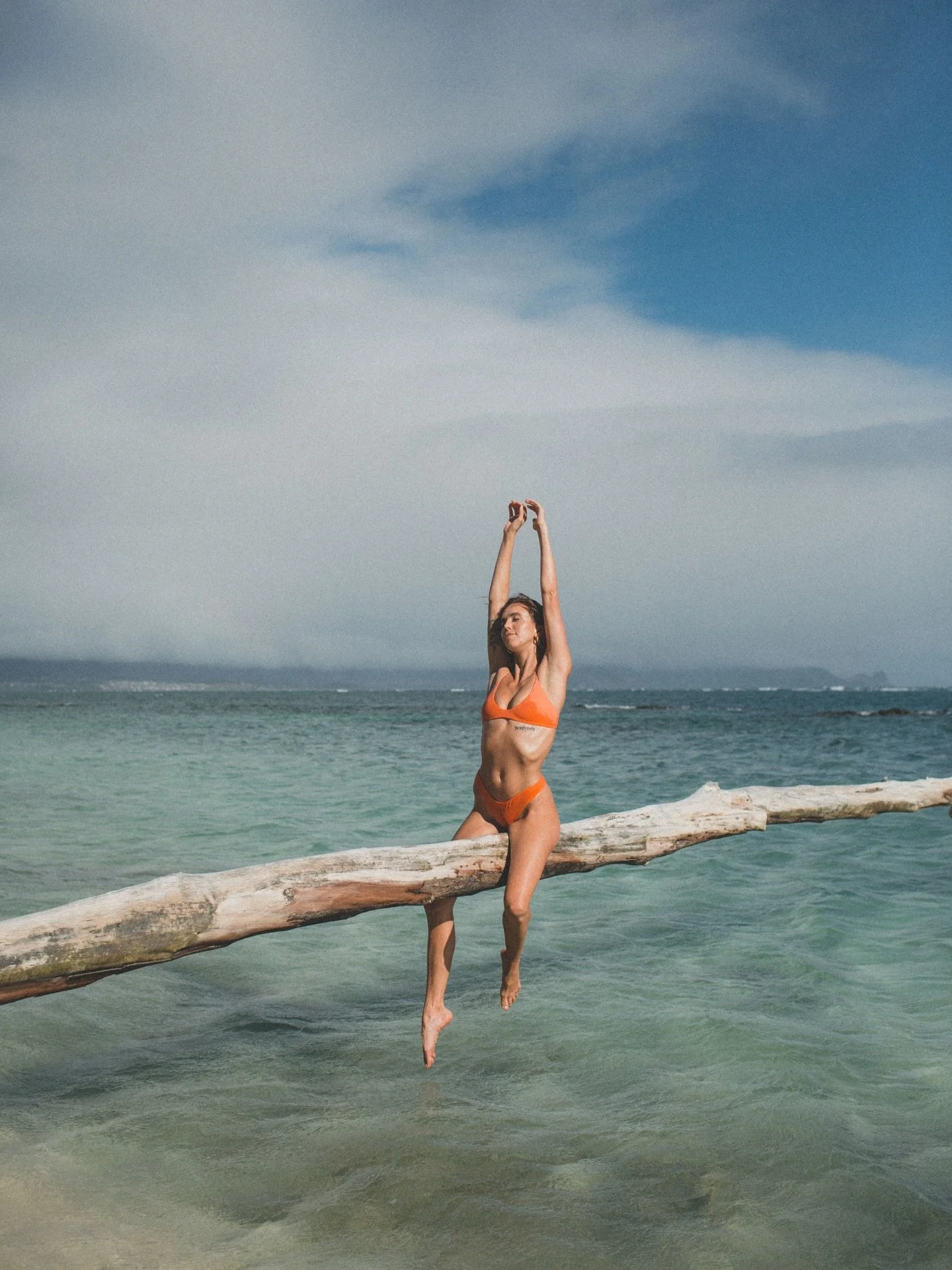 I sometimes have trouble with boxes &amp; definitions. Allow yourself to be all that you are. a universe wrapped inside of skin. streams of complexity &amp; color. a limitless mosaic flowing outward - v. erickson #limitless #define