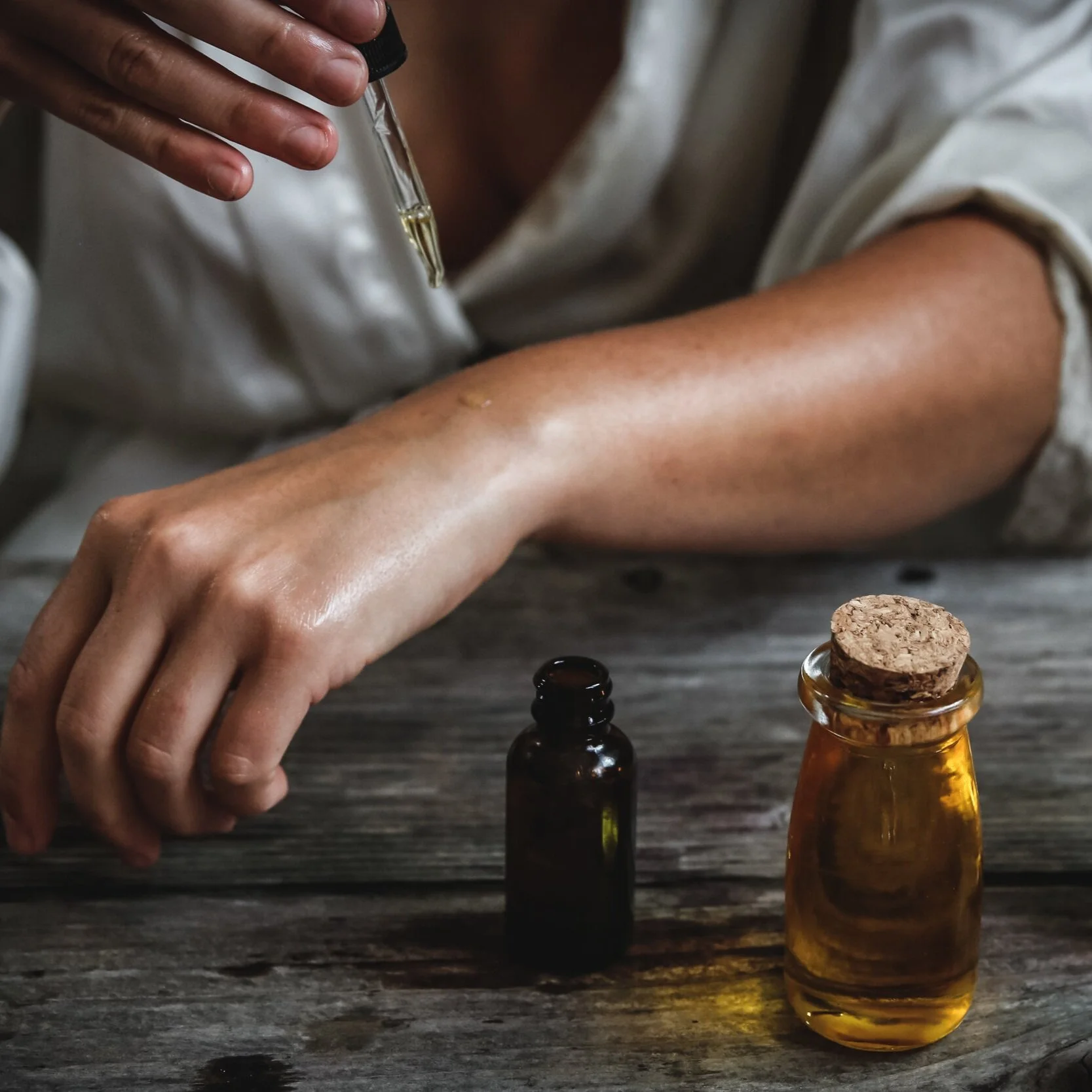 Calming the Mind with Sandalwood Oil