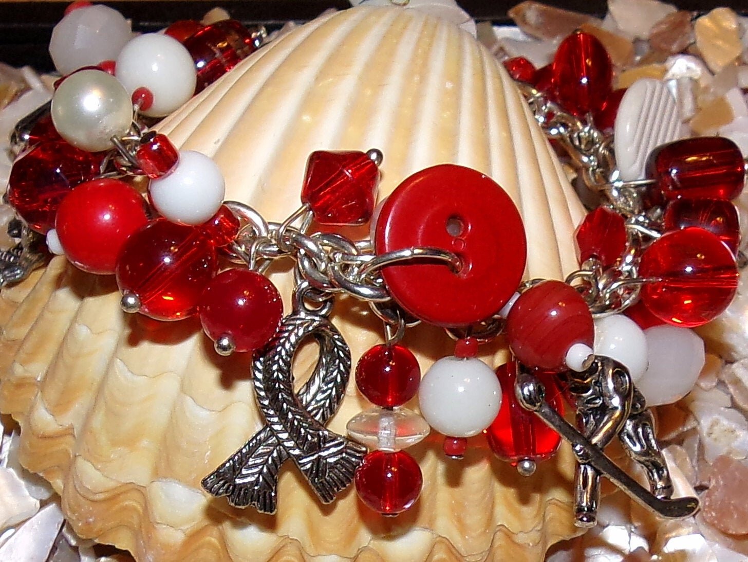 Canada Flag Bracelet — amanie illfated