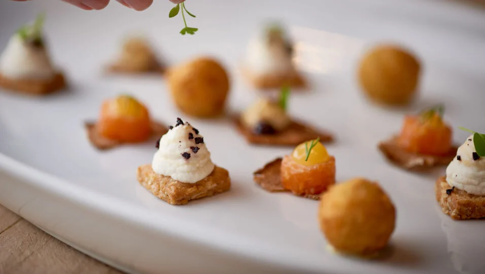 PREVIEW-Centurion-Preview-National-Cookery-School-with-Raymond-Blanc-at-Belmond-Le-Manoir-Aux-Quat-Saisons-11-e1553083910812-956x540.jpeg