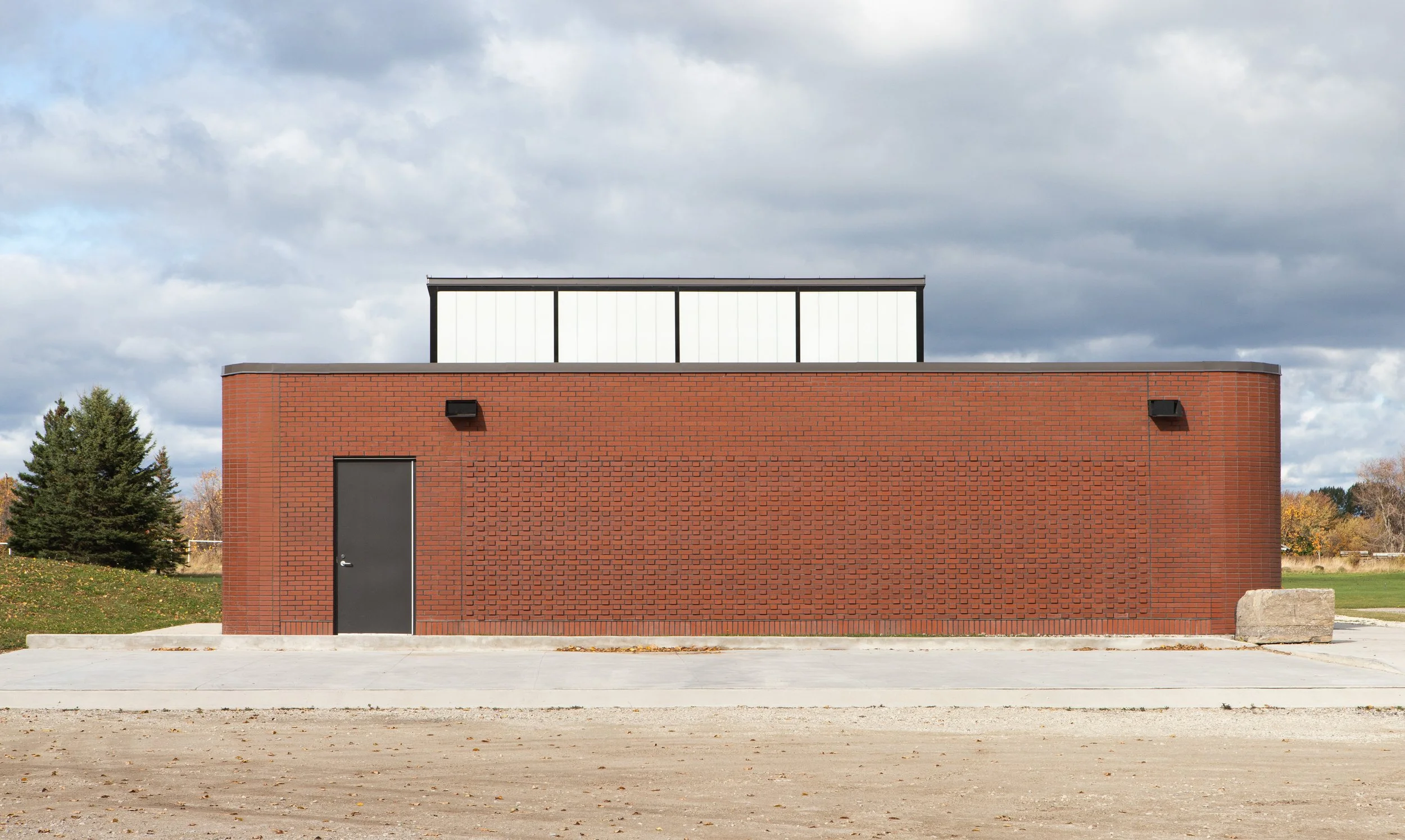 Exterior view of Fisher Field Soccer Clubhouse designed by SOCA. Photography credits to Jessie Lau
