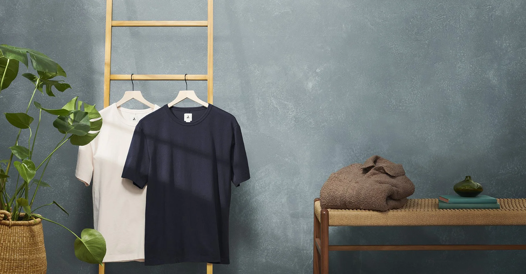 <p style="line-height: .25">AMAZON AWAREL<br><p style="font-size: 28px;">MENS