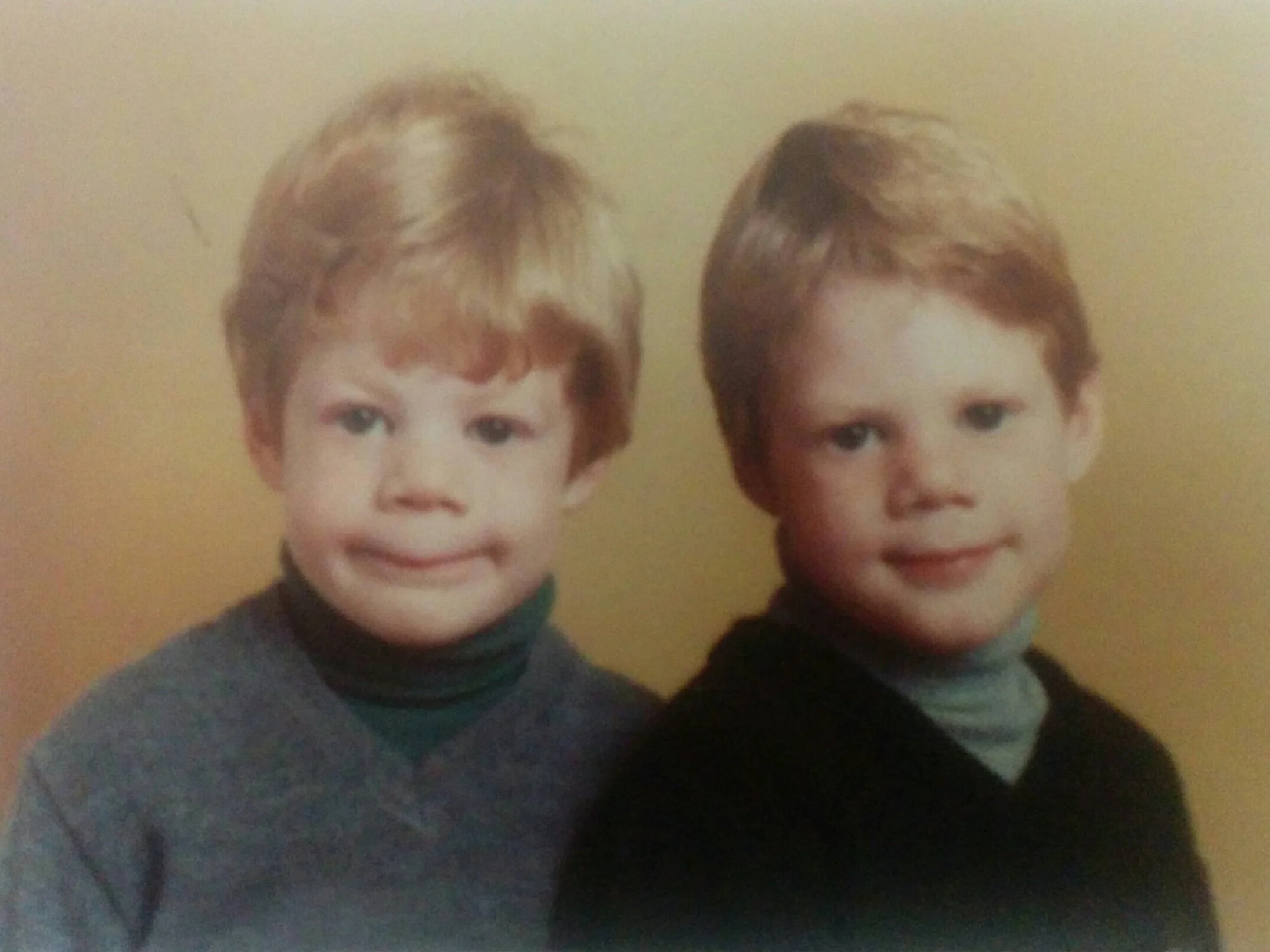 Mes deux frères sont nés en 1976.