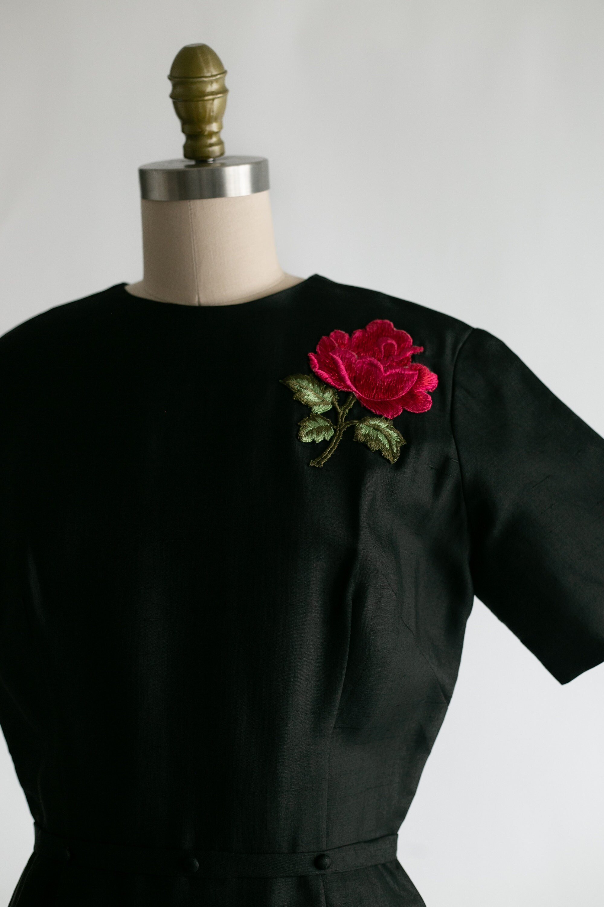 https://i.etsystatic.com/6815512/r/il/23888c/4414679191/il_fullxfull.4414679191_rtht.jpg