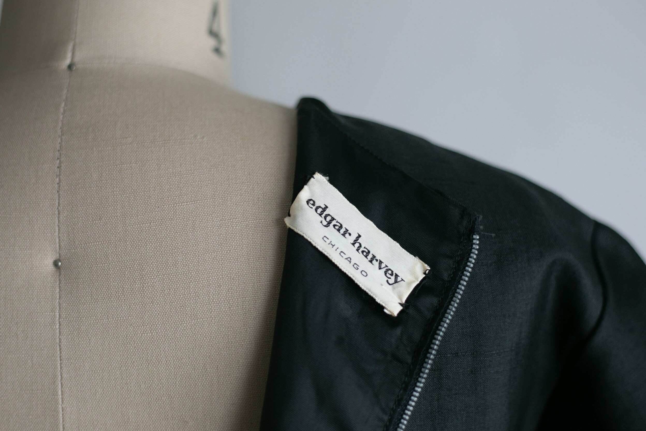 https://i.etsystatic.com/6815512/r/il/d911b6/4414679155/il_fullxfull.4414679155_glel.jpg