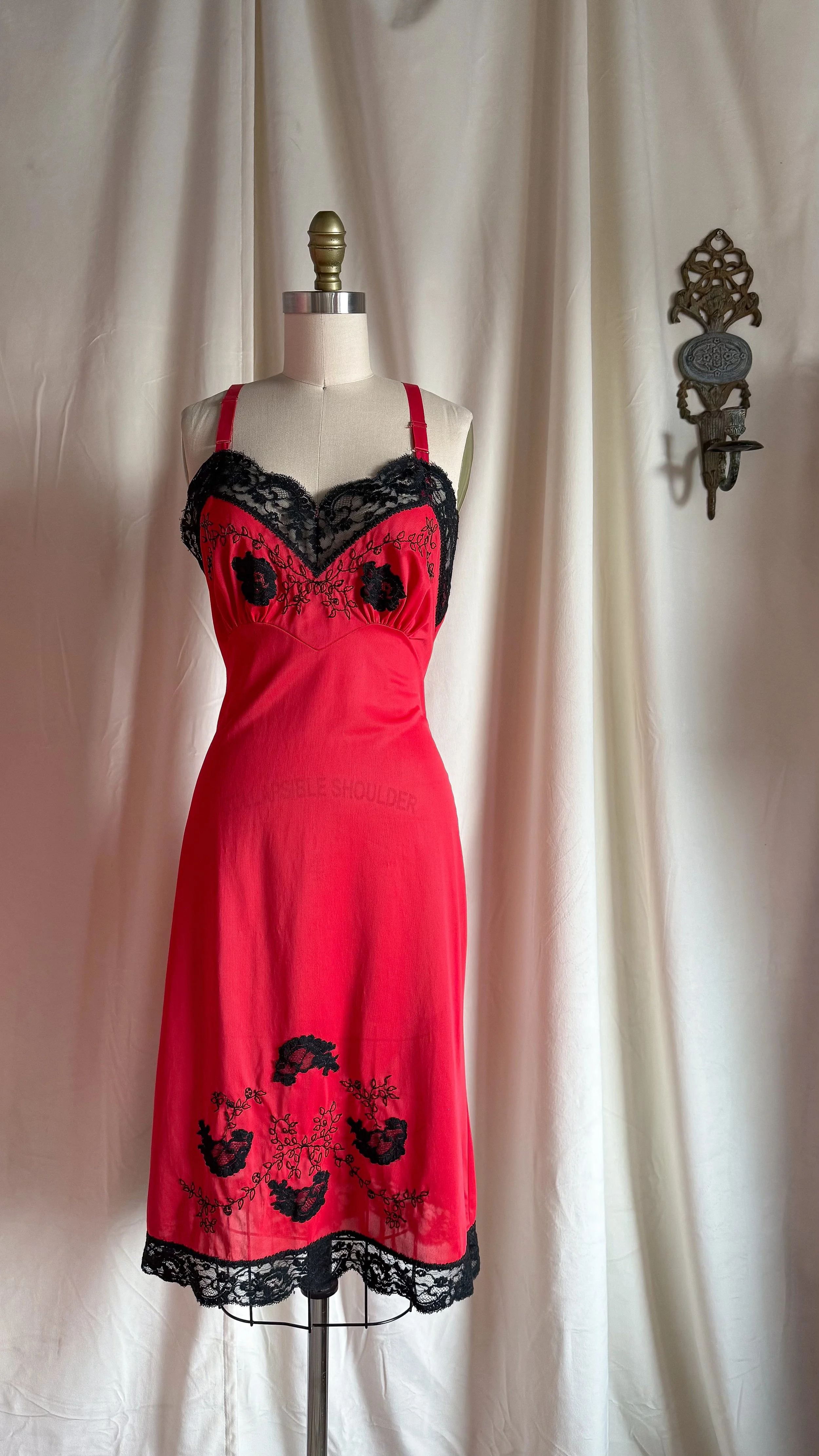 1950's Lipstick Red & Black Slip