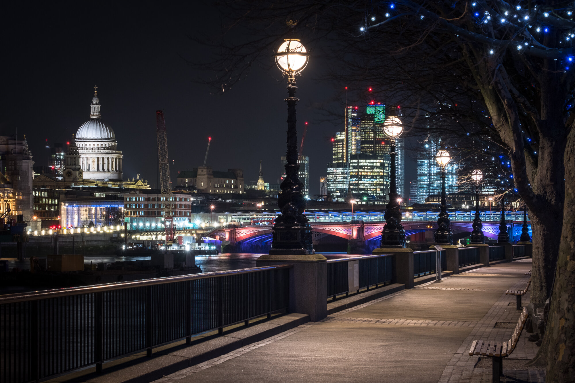 visit london by night