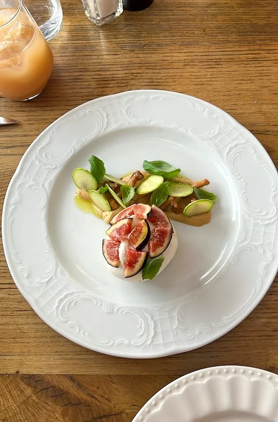 franchin-nice-burrata-figues-courgettes-basilic-entree-gourmande.webp