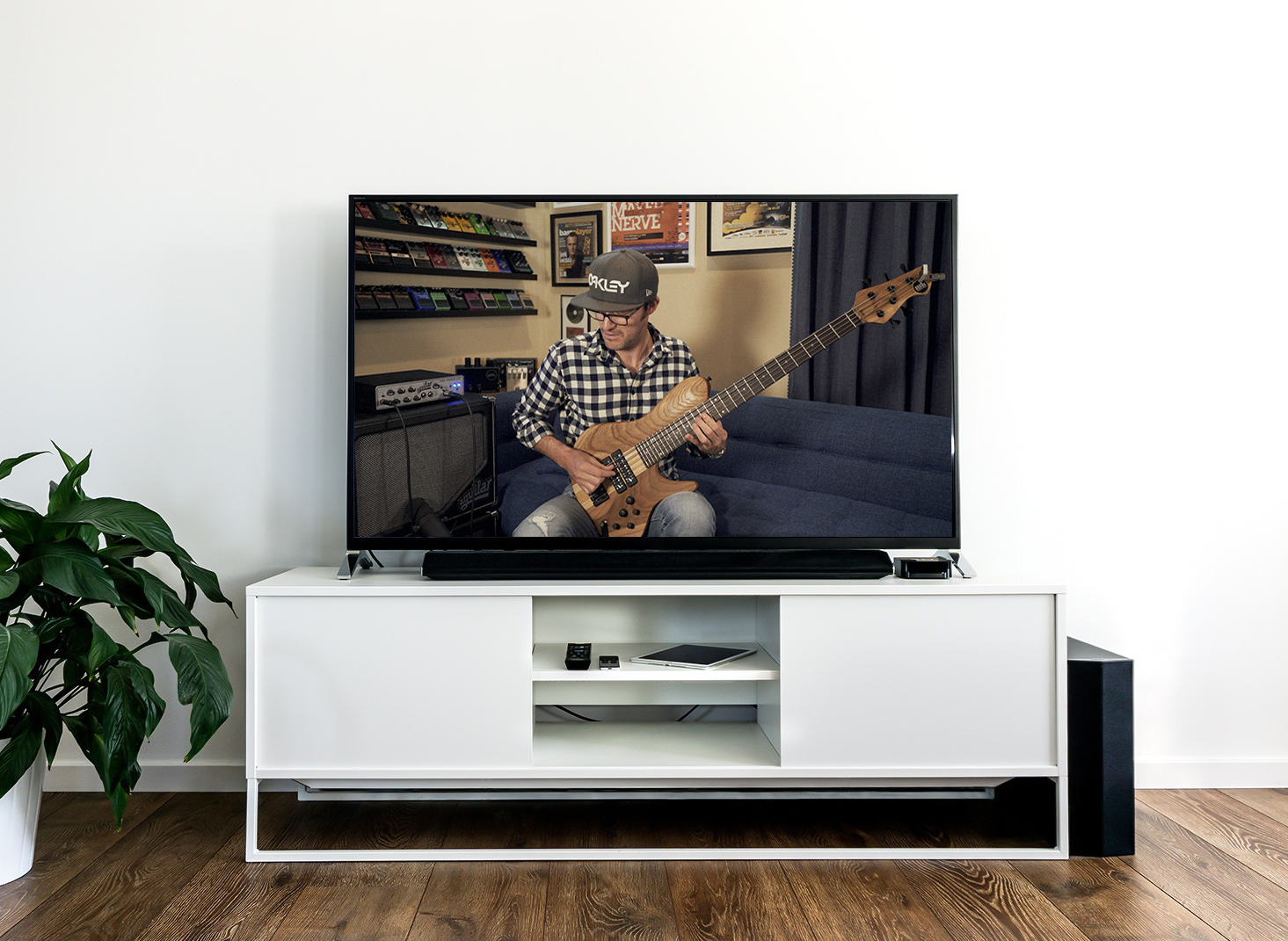 Bass Player's Guide To Pentatonics AuthorSigned Print Edition