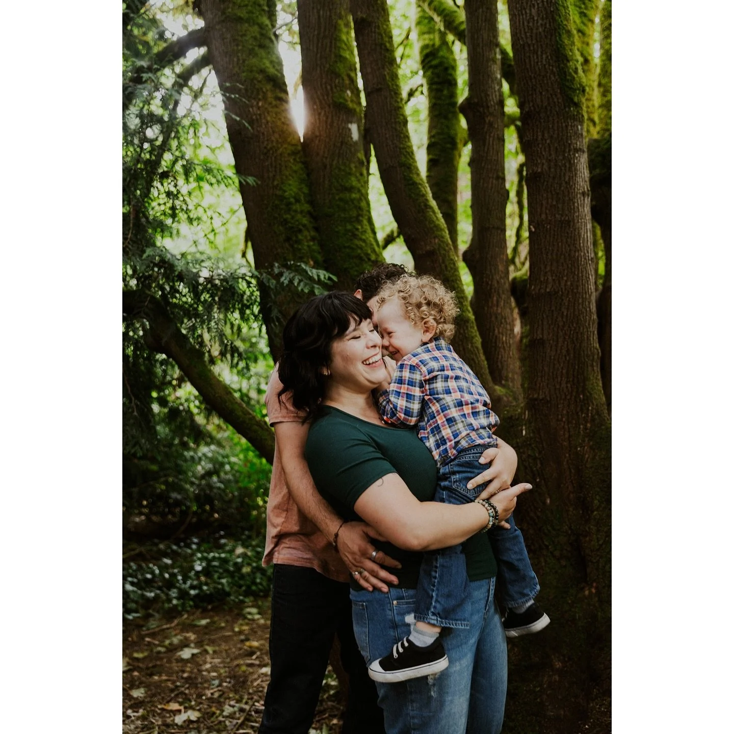 Sometimes the best moments are the ones you don&rsquo;t plan. 🫧

I had an absolute blast with this family! From playing with bubbles in the forest to discovering a hidden playground, this was an unforgettable day (and thankfully I have the photos to