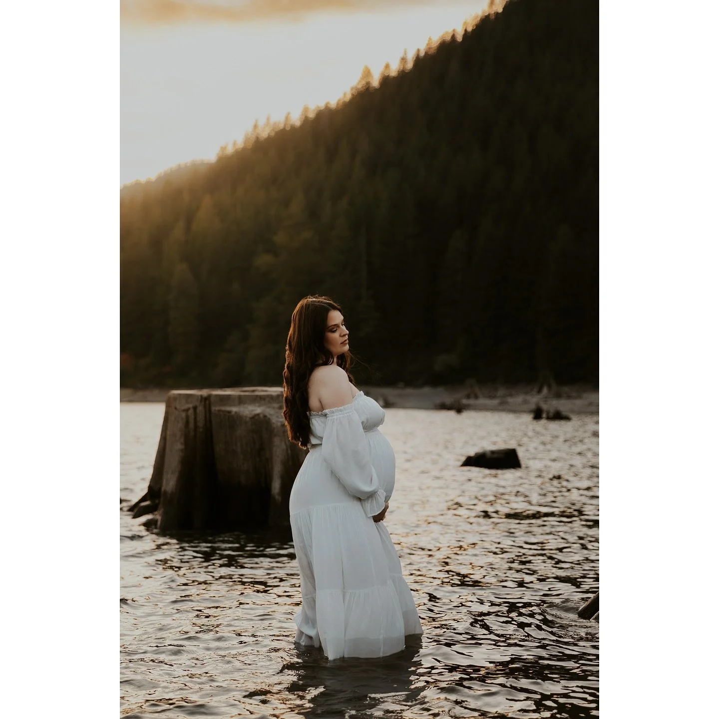 I think I have officially peaked 😭🥰

About a month ago I was suffering from severe imposter syndrome, but after my most recent photoshoots I&rsquo;ve found myself loving my style more than ever. A huge congratulations to Bayleigh and Hassan on thei