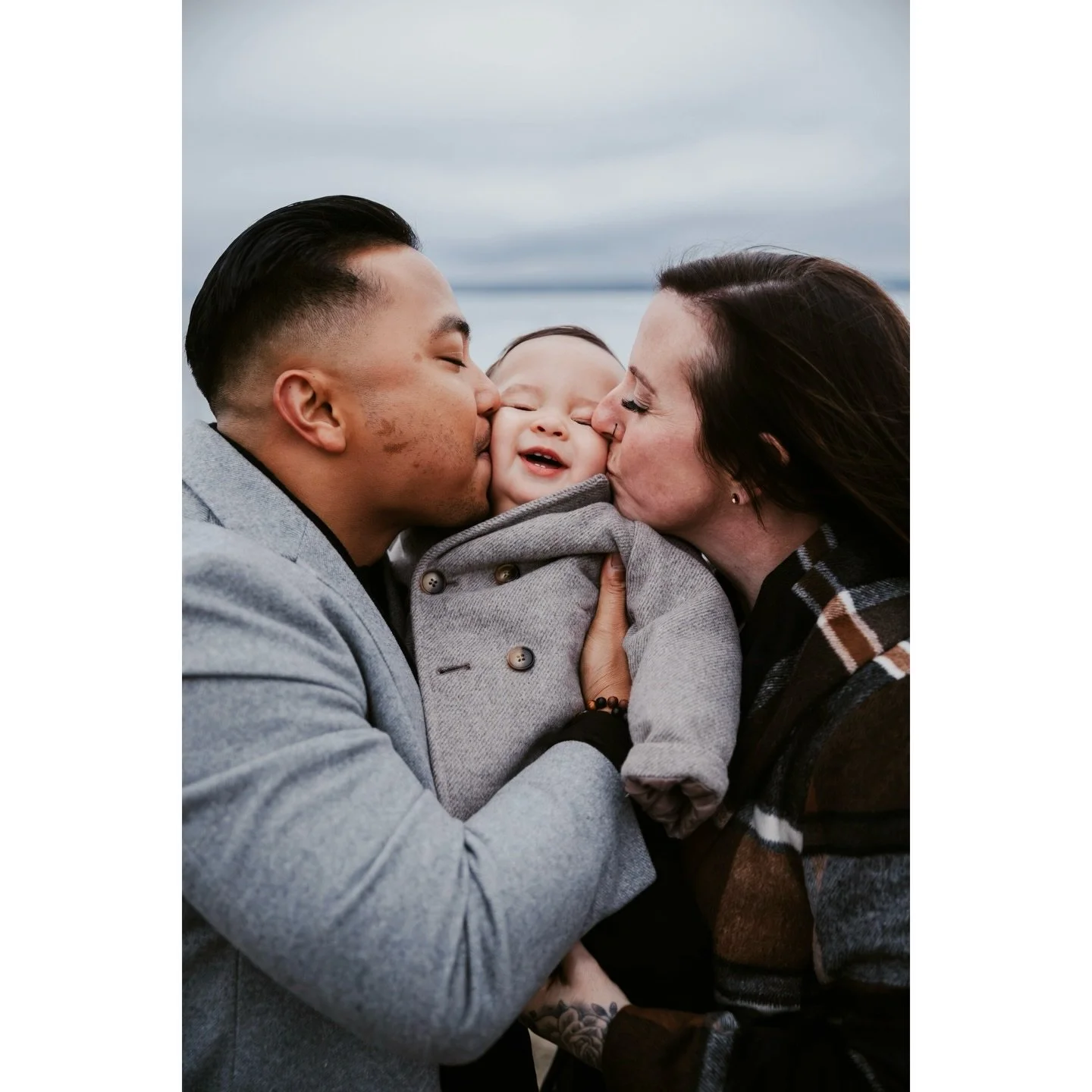 SQUISH!! 🧑&zwj;❤️&zwj;💋&zwj;🧑

I hope everyone had a wonderful Thanksgiving! I am so excited to capture more new and familiar faces before the end of the year. I have some big news I will be announcing in the beginning of 2026, so stay tuned 👀
.
