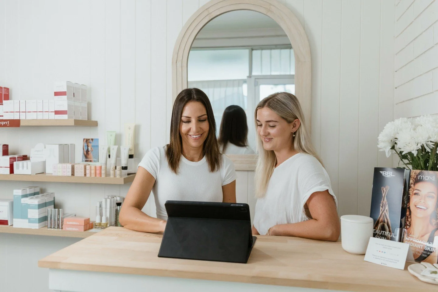 Not sure what your skin needs right now? Start with a consultation where we assess your skin, talk through your goals, and create a personalised treatment plan focused on long-term skin health.

Book your complimentary consultation at the link in bio
