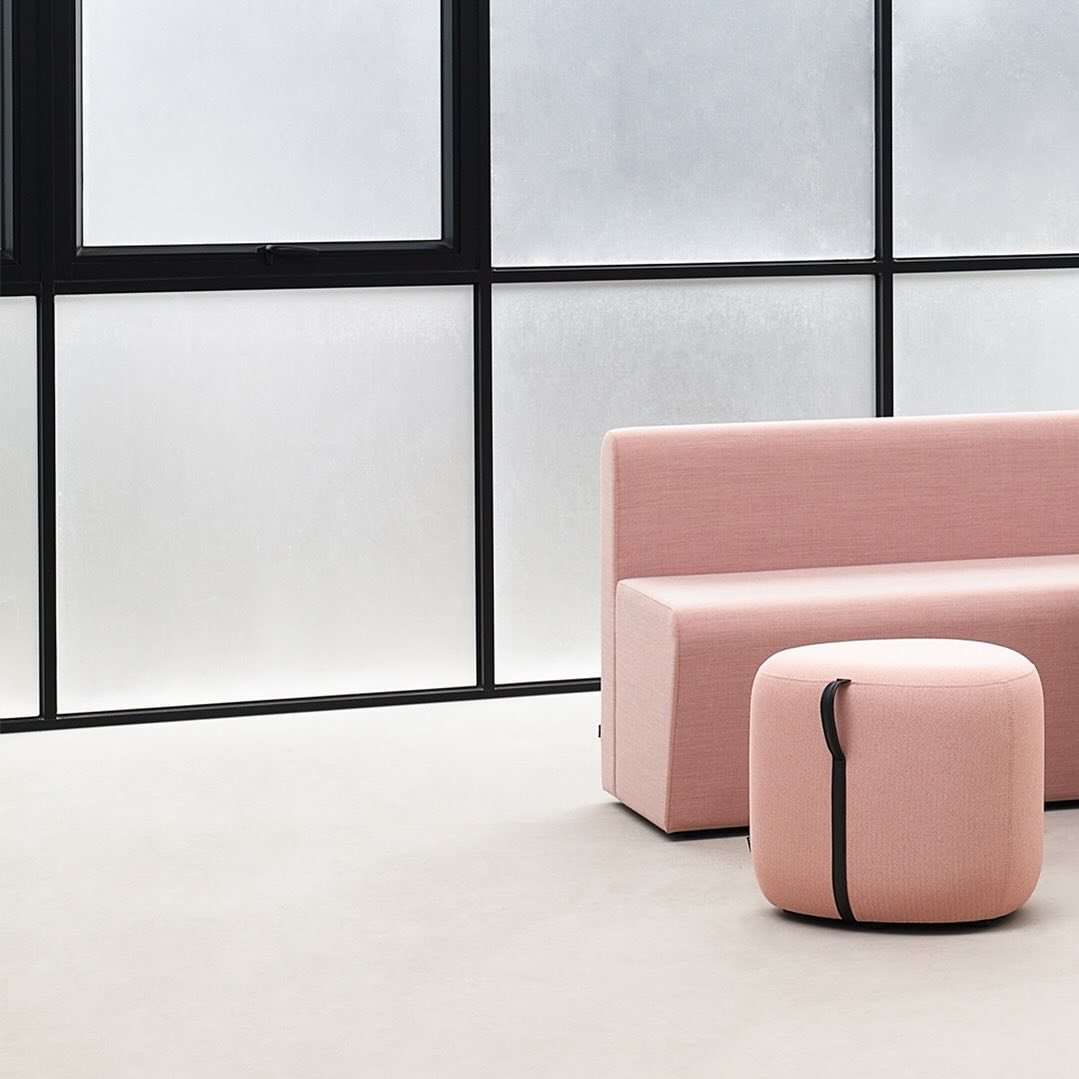 Introducing Paperclip: Infinite Configurations in a Compact Modular Seating System. Inspired by the elegance of a paperclip, this versatile collection offers endless possibilities for seating arrangements. Its distinctive paperclip-inspired backrest 
