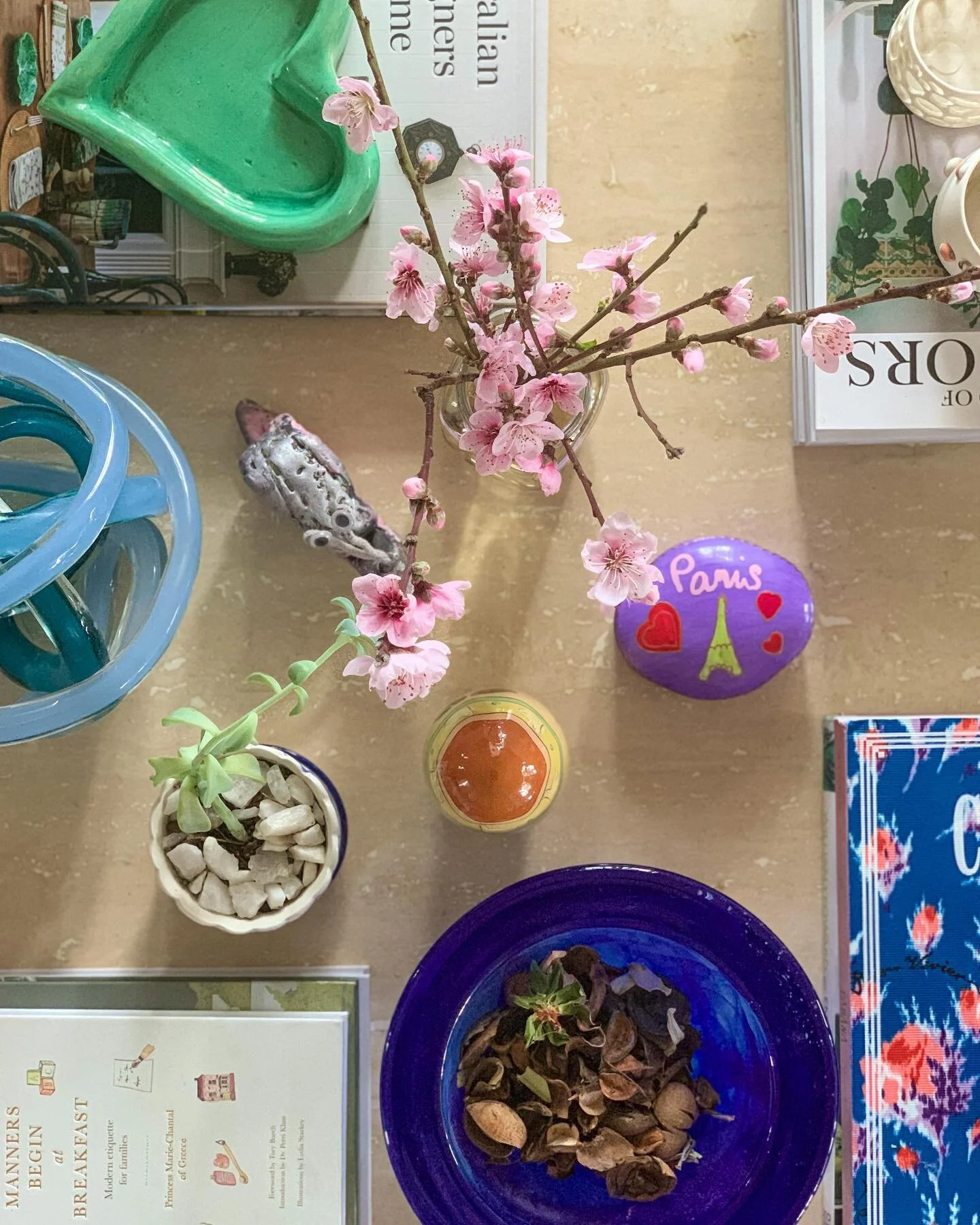 Some beautiful springtime blooms given to me by a dear friend who popped over for a coffee and a fabric shuffle this morning 🌸
~
~
NB Tilly actually read &lsquo;Manners begin at breakfast&rsquo; over the weekend with a rave review, so I&rsquo;m hopi