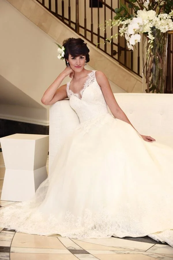 Augusta-Jones-wedding-gown.jpg