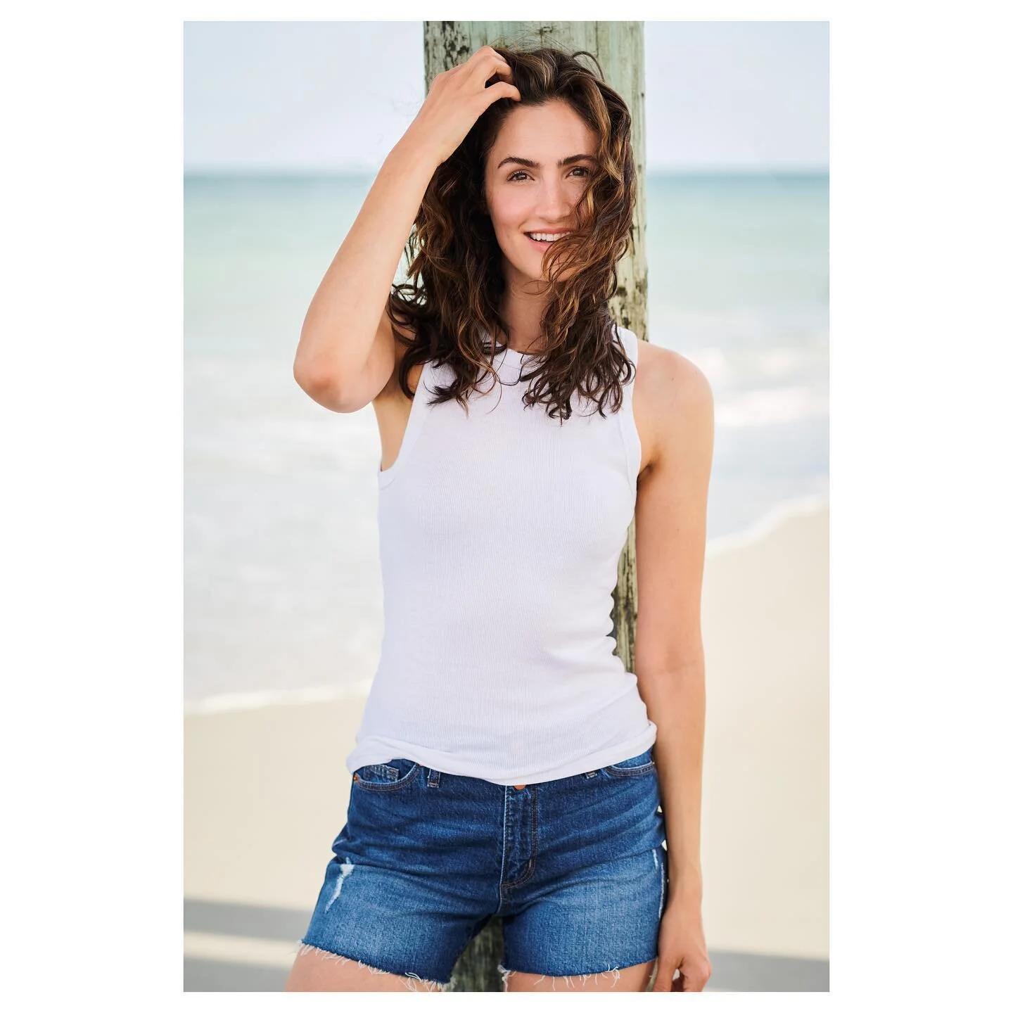 Be the energy you want to attract ✨

📸: @shana__banana 
💇🏻&zwj;♀️: @salonhue 
💚: @marilynsagency