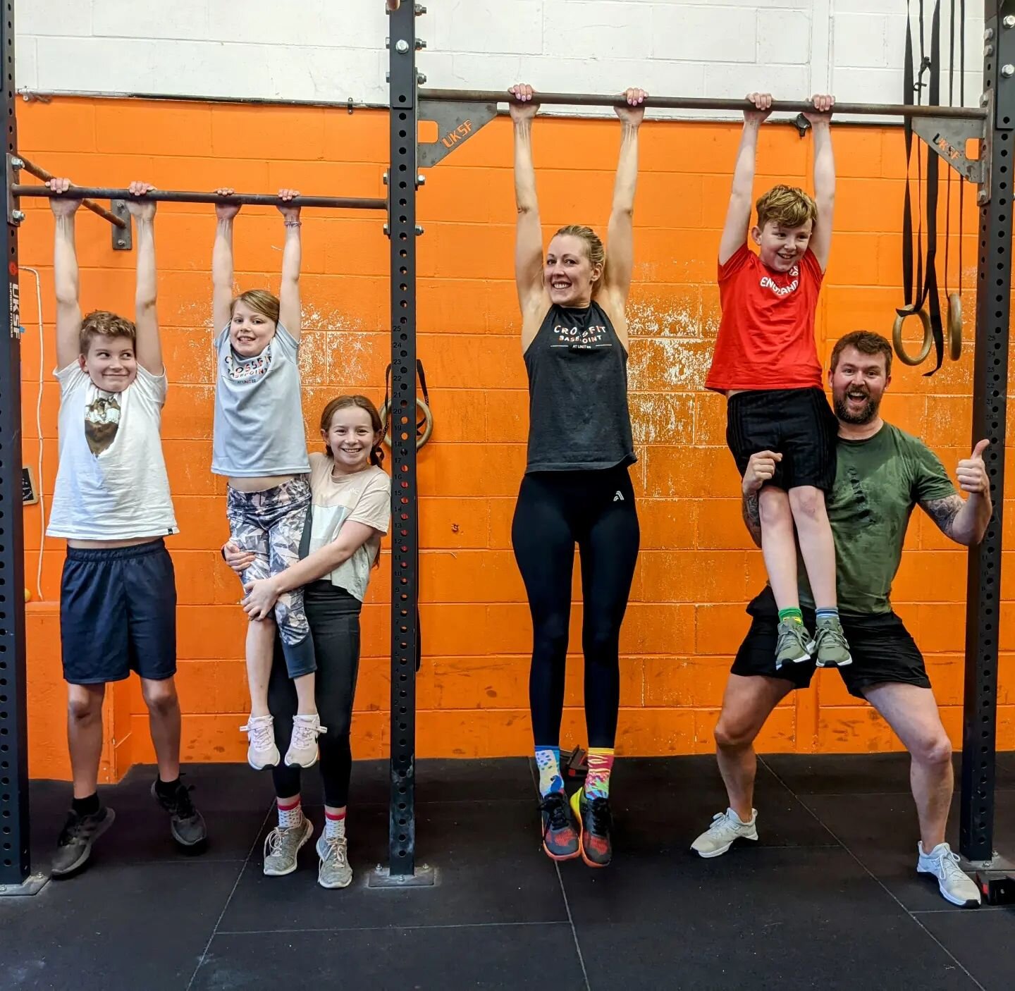 Family fitness 💪 
Adults Vs Kids 😎 
.
.
.
#crossfit #family #fitness #waterlooville