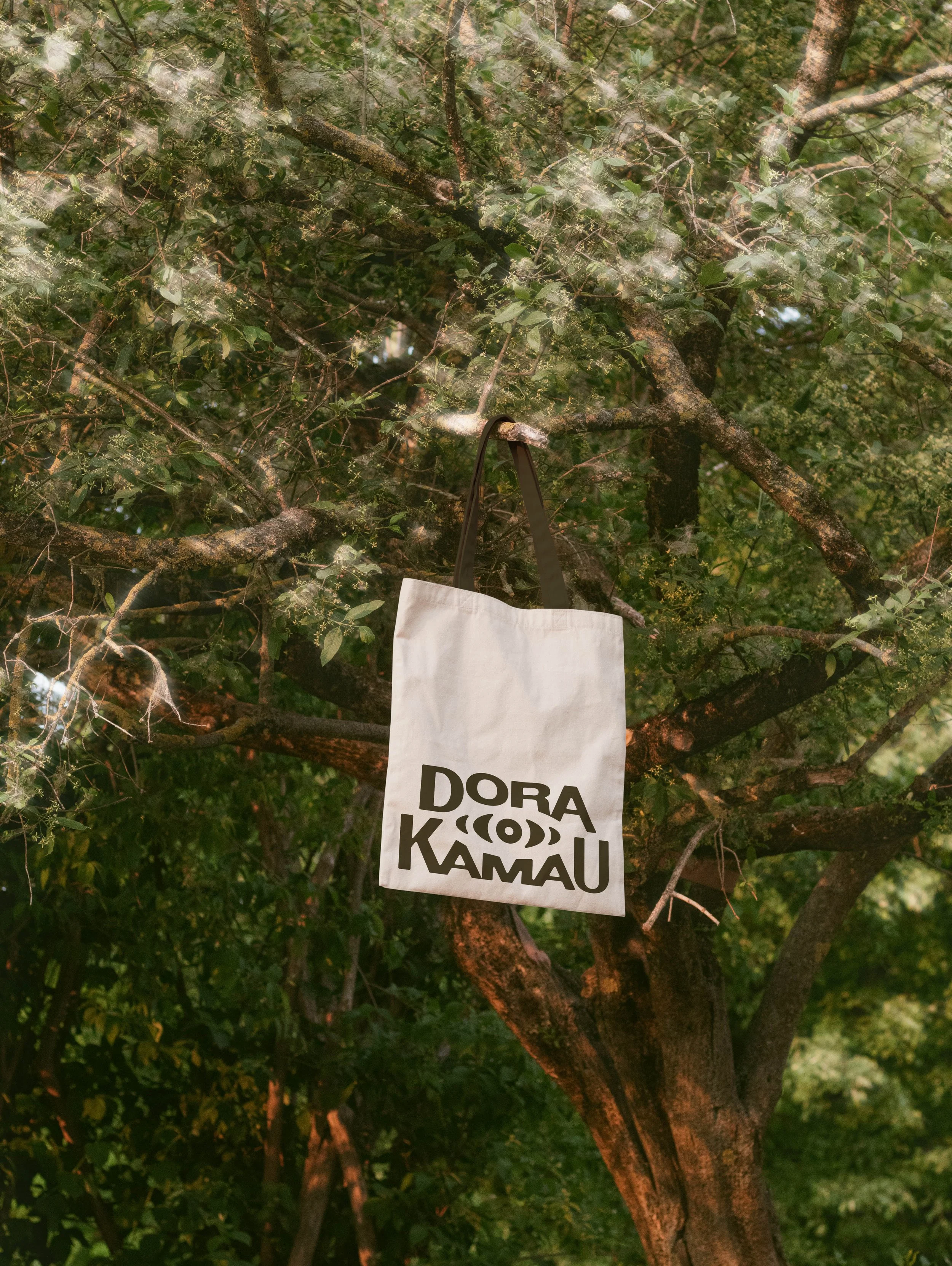 Tote-Mockup-Dark.jpg