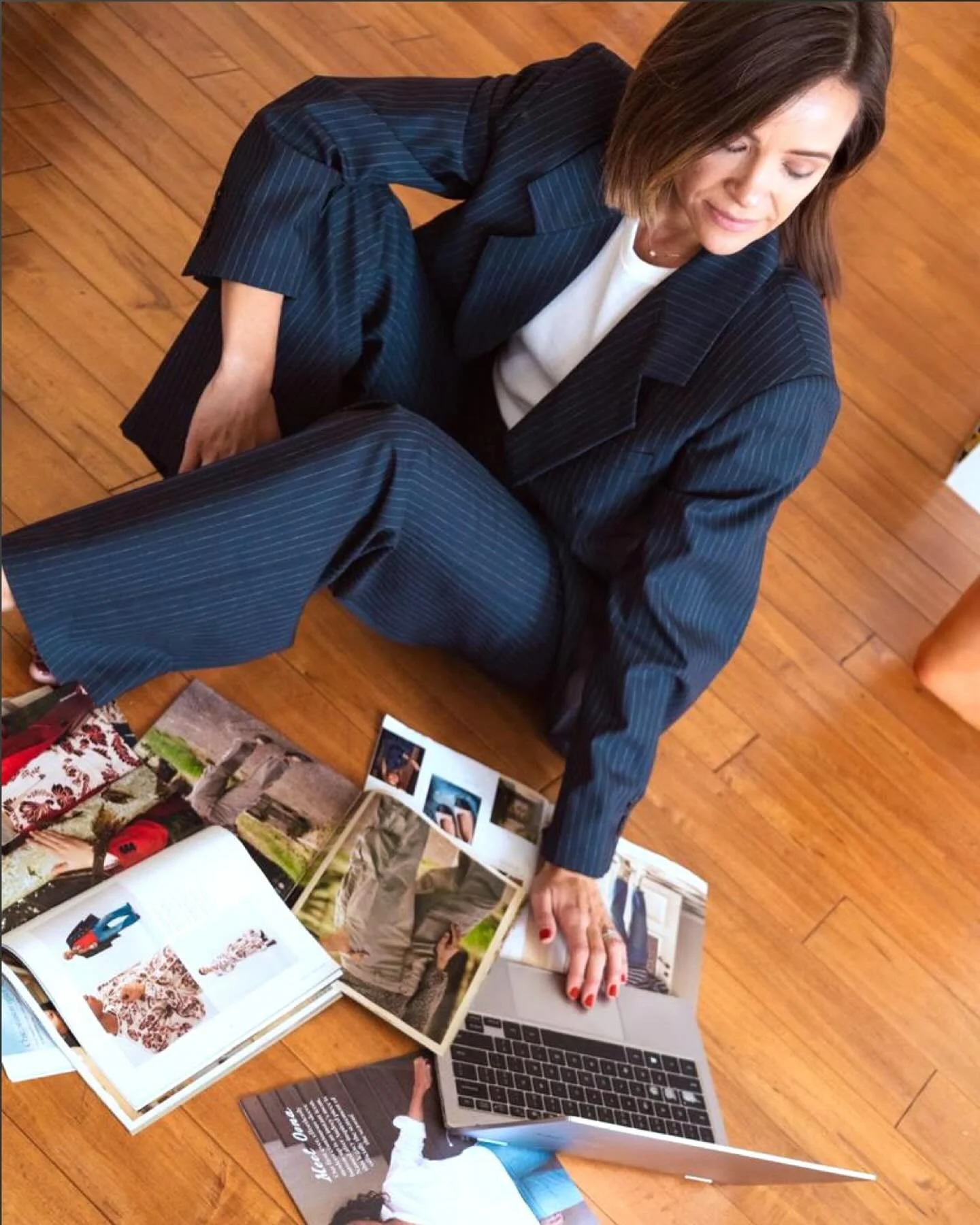 🌼Reset Your Style - Refresh Your Confidence 🌼

Spring isn&rsquo;t just a season&mdash;it&rsquo;s a reset. A chance to shed the weight of an overwhelming closet and step into something lighter, more intentional, and truly you. 
.
As a stylist (and a